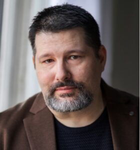 author_photo_400x600
